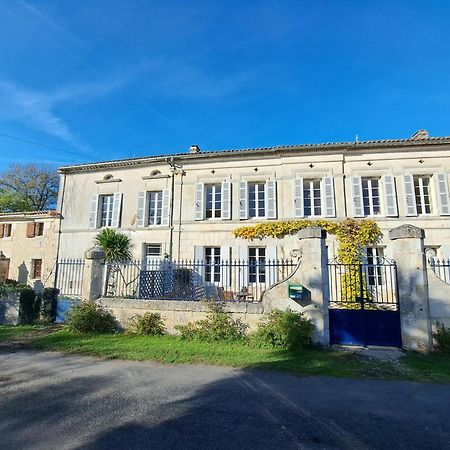 Le Moulin Etourneau - 3 Gites Avec 2 Piscines Champagnac  Экстерьер фото