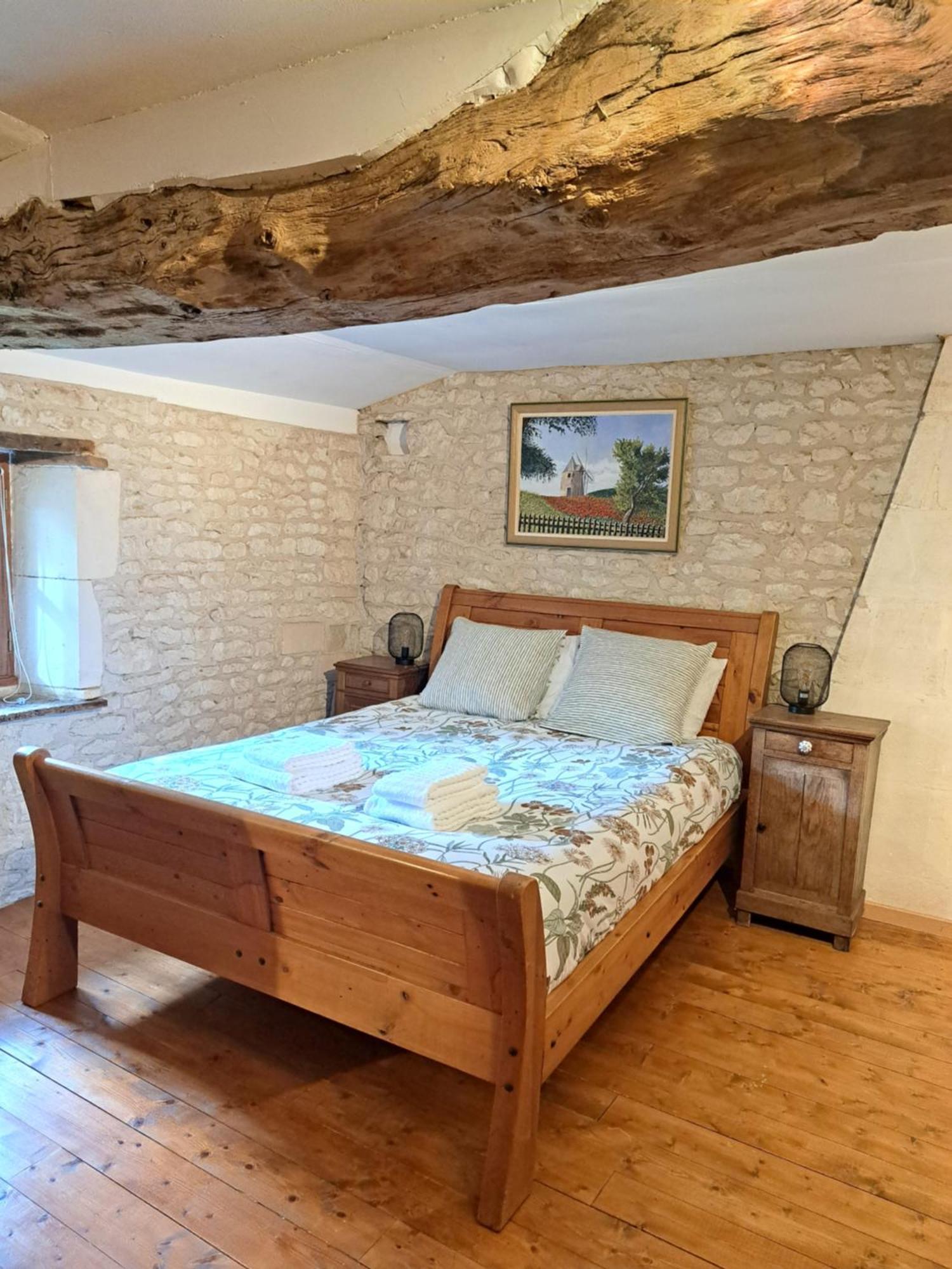 Le Moulin Etourneau - 3 Gites Avec 2 Piscines Champagnac  Экстерьер фото